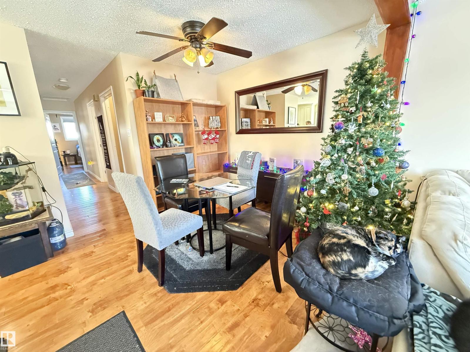 8604/ 8606 66 Av Nw, Edmonton, Alberta  T6E 0L3 - Photo 3 - E4470974