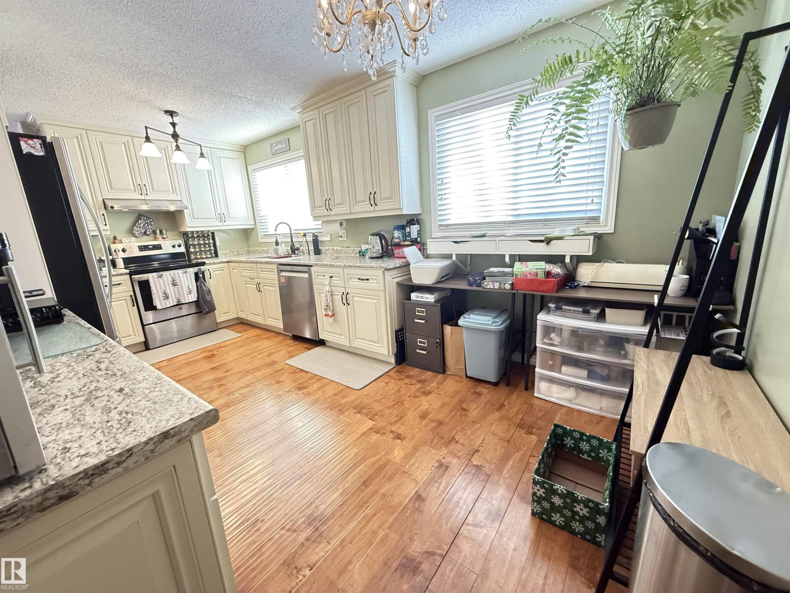 8604/ 8606 66 Av Nw, Edmonton, Alberta  T6E 0L3 - Photo 6 - E4470974