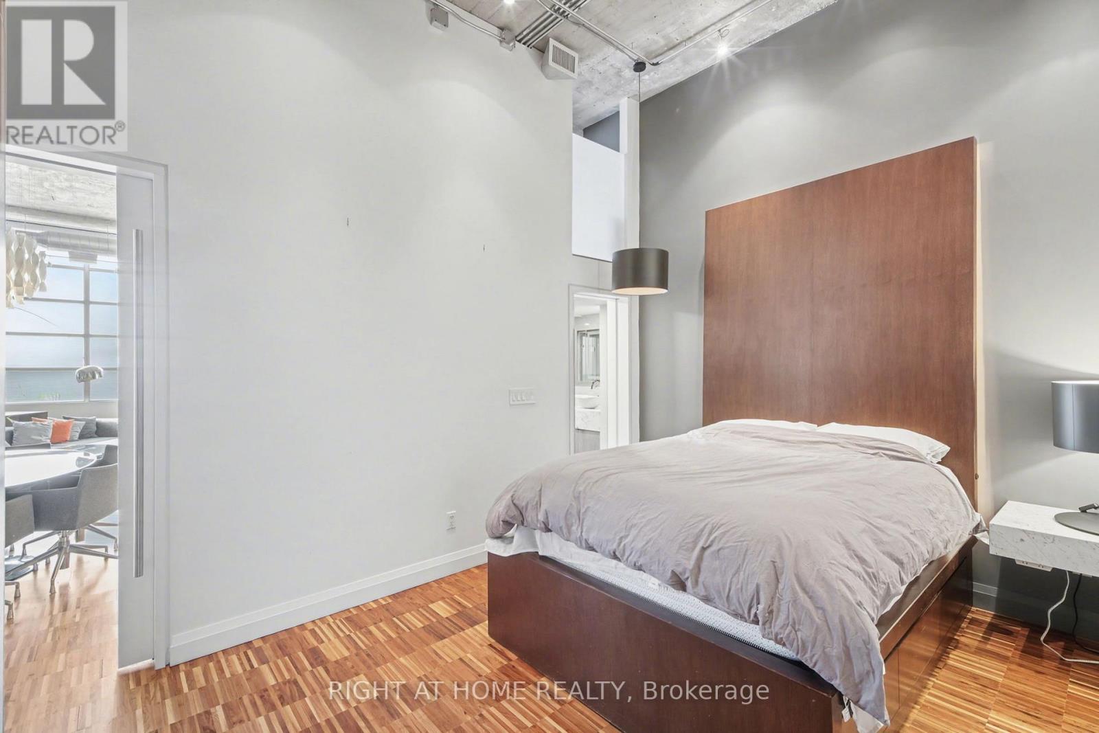 507 - 637 Lakeshore Road W, Toronto, Ontario  M5V 3J6 - Photo 17 - C12726894