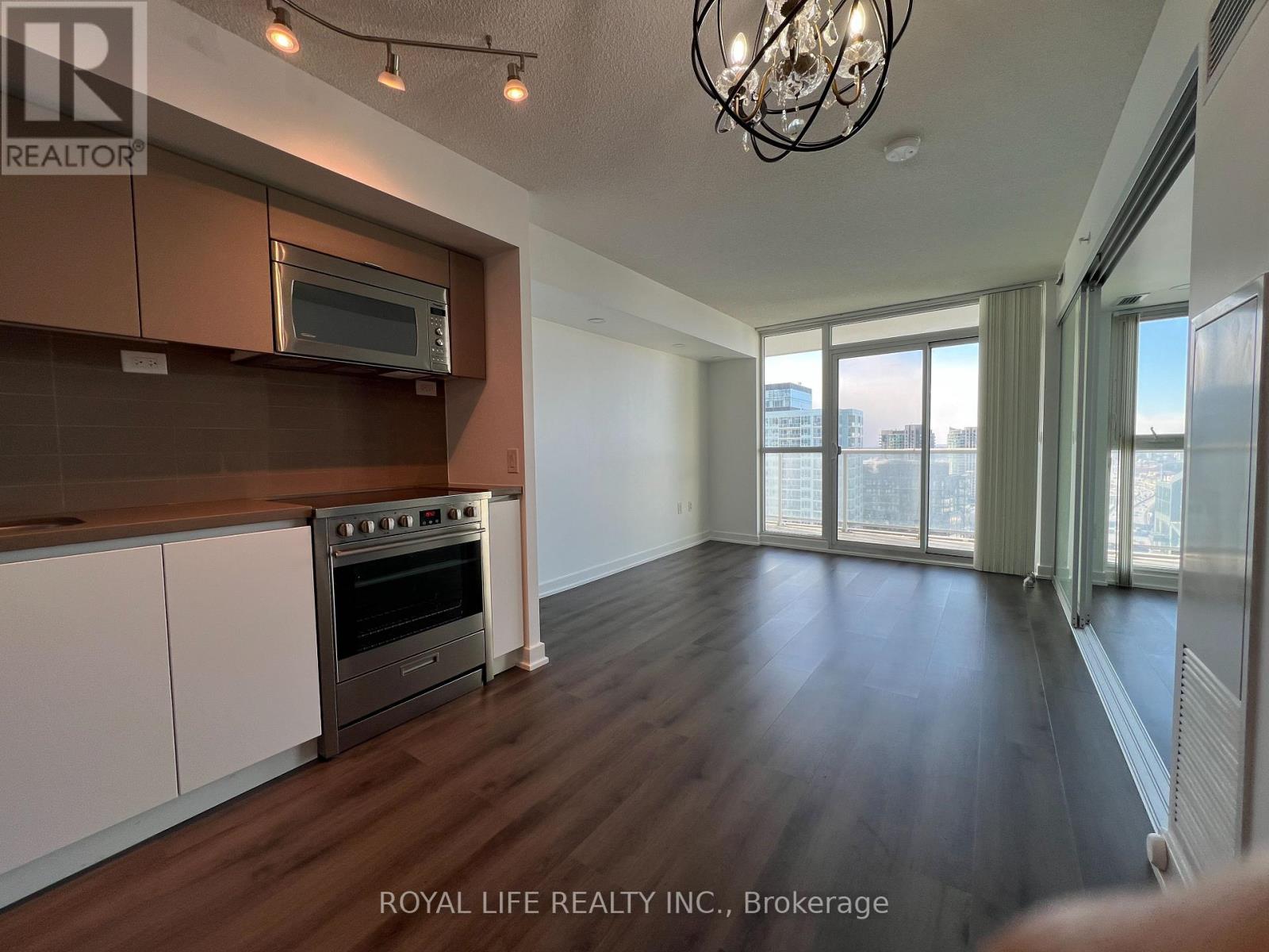 4110 - 75 Queens Wharf Road, Toronto, Ontario  M5V 0J8 - Photo 4 - C12726938