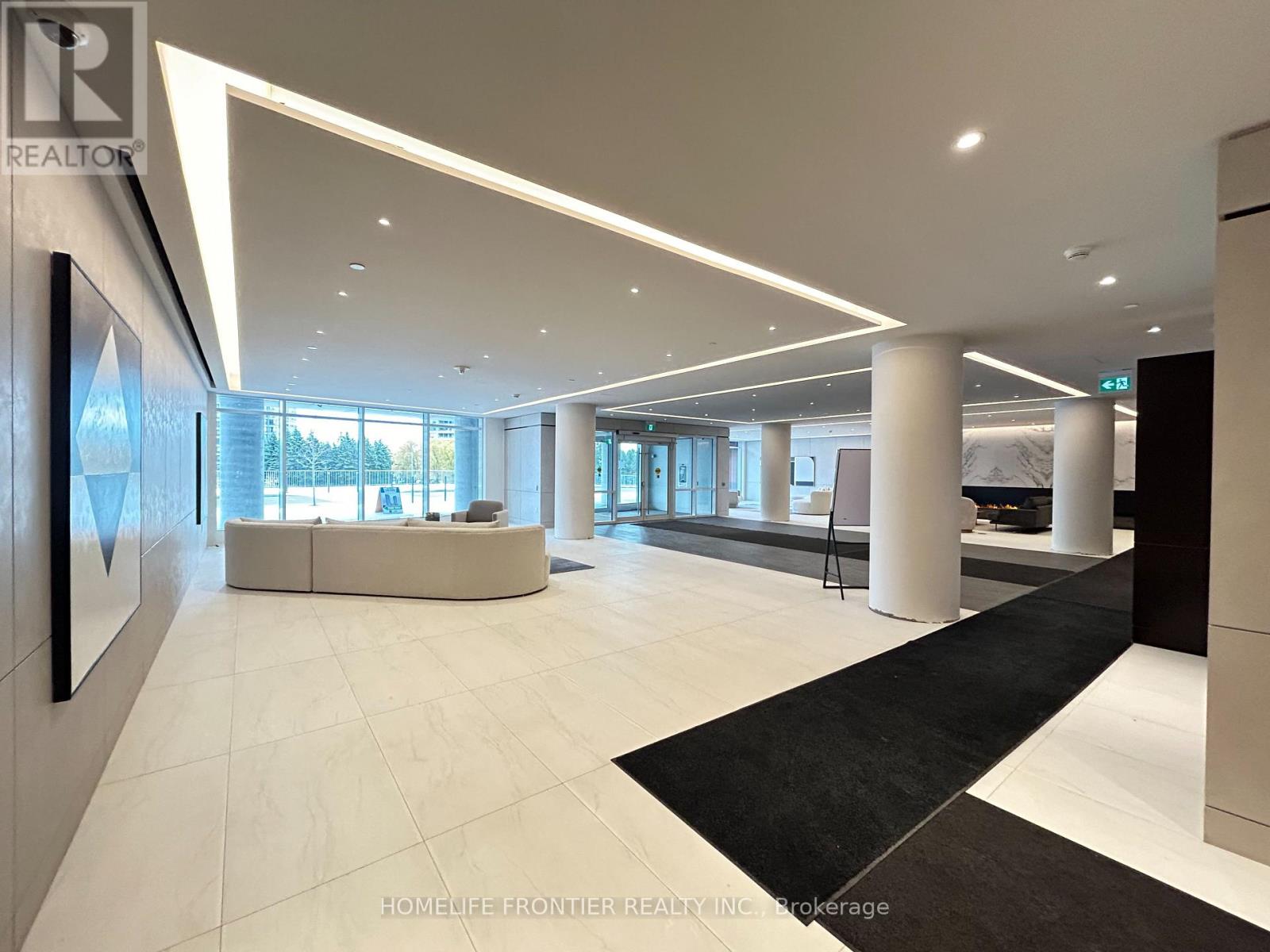 B-729 - 50 Upper Mall Way, Vaughan, Ontario  L4J 0L8 - Photo 3 - N12726930