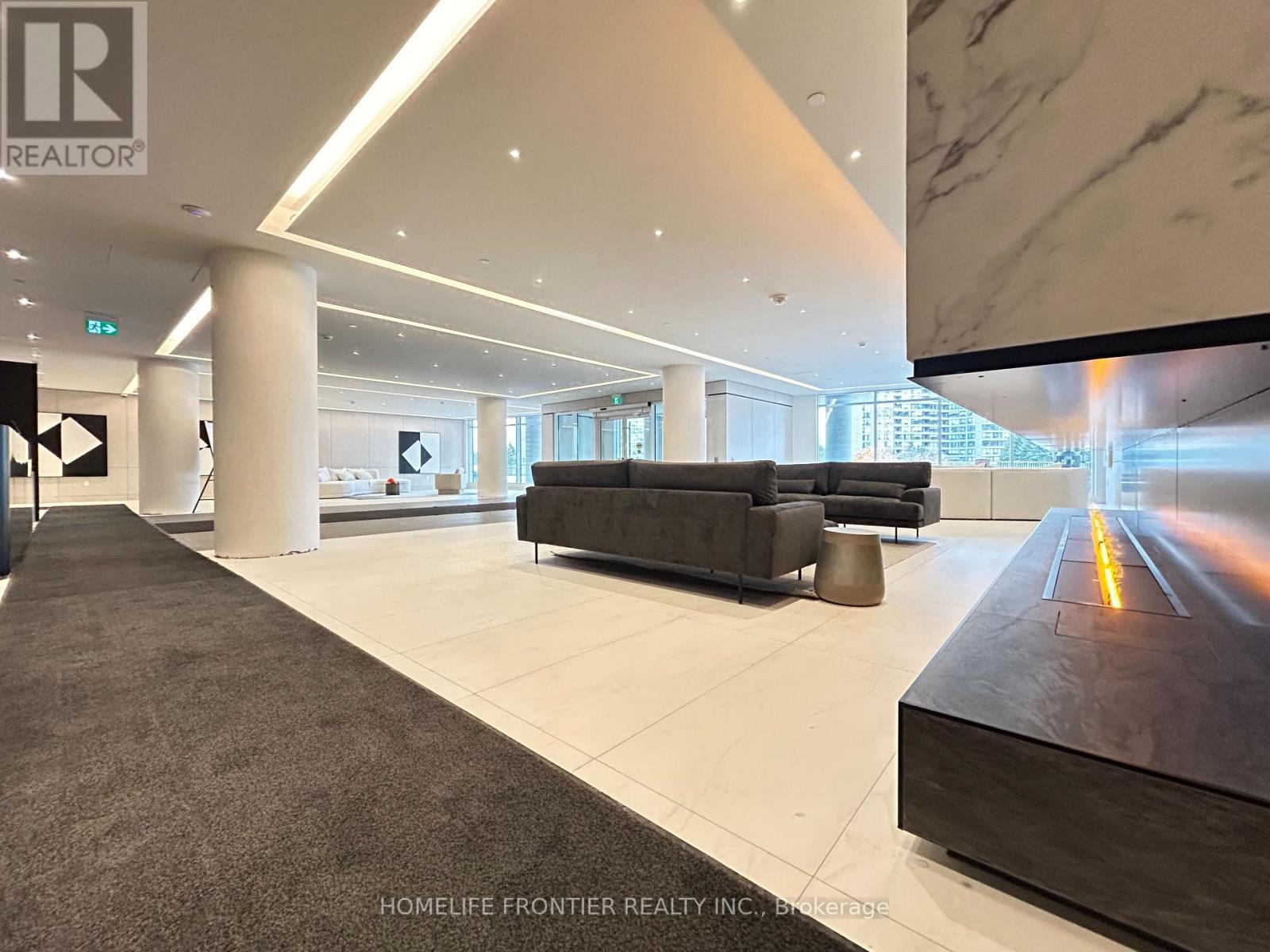 B-729 - 50 Upper Mall Way, Vaughan, Ontario  L4J 0L8 - Photo 4 - N12726930