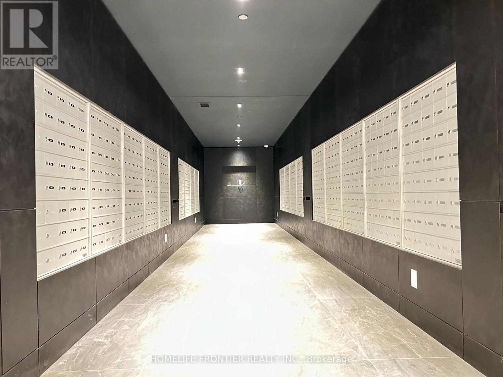 B-729 - 50 Upper Mall Way, Vaughan, Ontario  L4J 0L8 - Photo 5 - N12726930