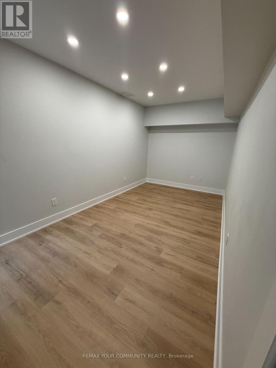 3 - 88 Spruce Street, Aurora, Ontario  L4G 1S1 - Photo 11 - N12726954