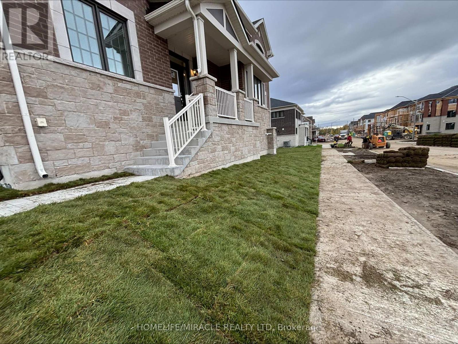 41 Lower Street, Barrie, Ontario  L9J 1B3 - Photo 4 - S12726908