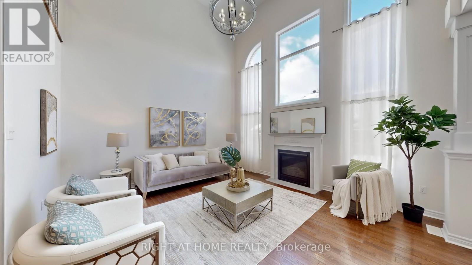 20 Charlemagne Avenue, Barrie, Ontario  L4M 0A7 - Photo 15 - S12726946