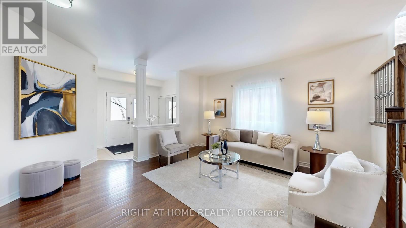 20 Charlemagne Avenue, Barrie, Ontario  L4M 0A7 - Photo 2 - S12726946