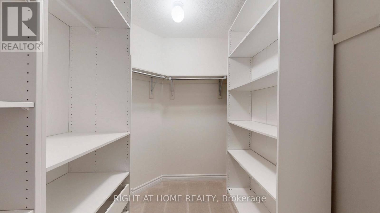 20 Charlemagne Avenue, Barrie, Ontario  L4M 0A7 - Photo 23 - S12726946