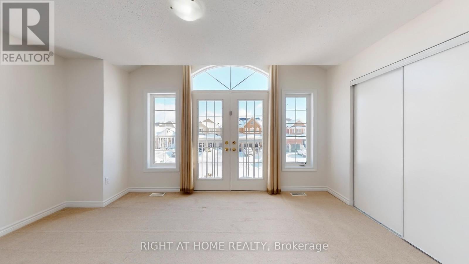 20 Charlemagne Avenue, Barrie, Ontario  L4M 0A7 - Photo 27 - S12726946