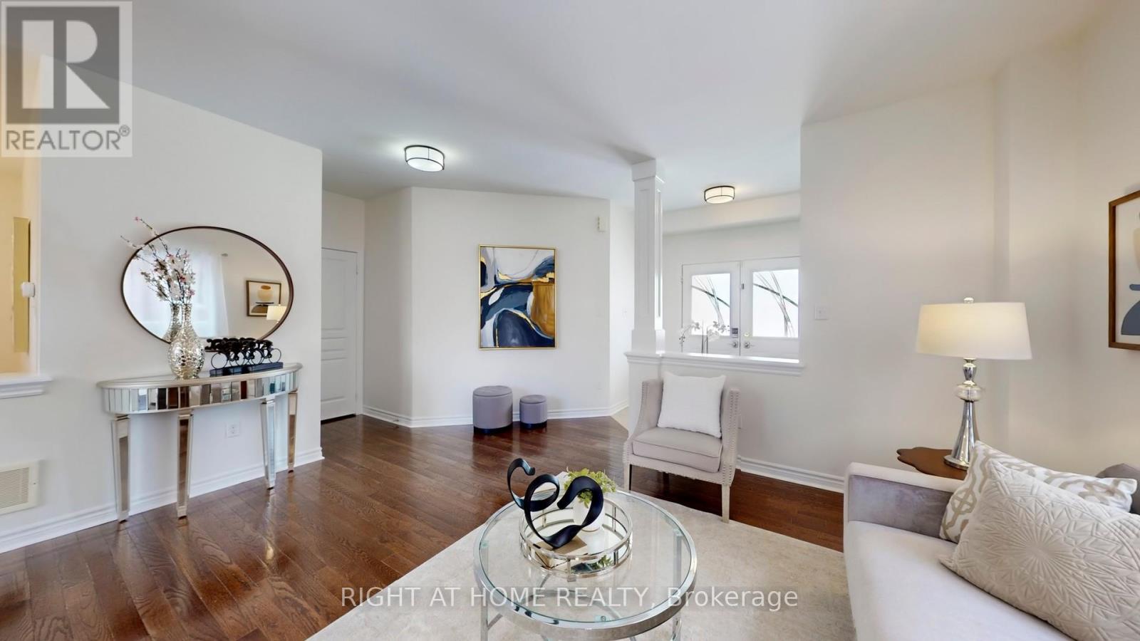 20 Charlemagne Avenue, Barrie, Ontario  L4M 0A7 - Photo 3 - S12726946