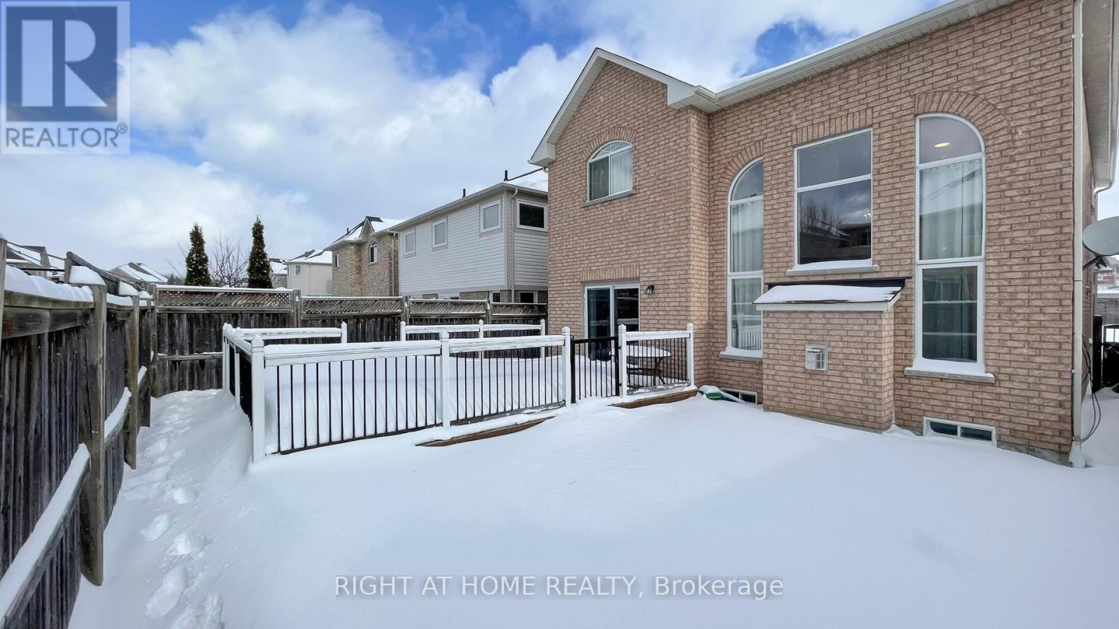 20 Charlemagne Avenue, Barrie, Ontario  L4M 0A7 - Photo 40 - S12726946