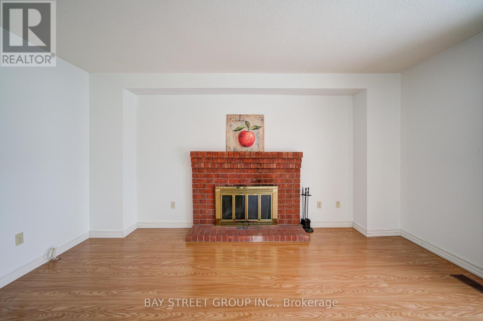 24 Militia Trail, Markham, Ontario  L3R 9H6 - Photo 11 - N12693624