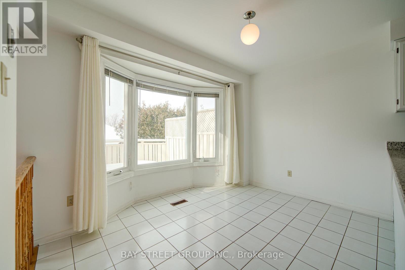 24 Militia Trail, Markham, Ontario  L3R 9H6 - Photo 15 - N12693624