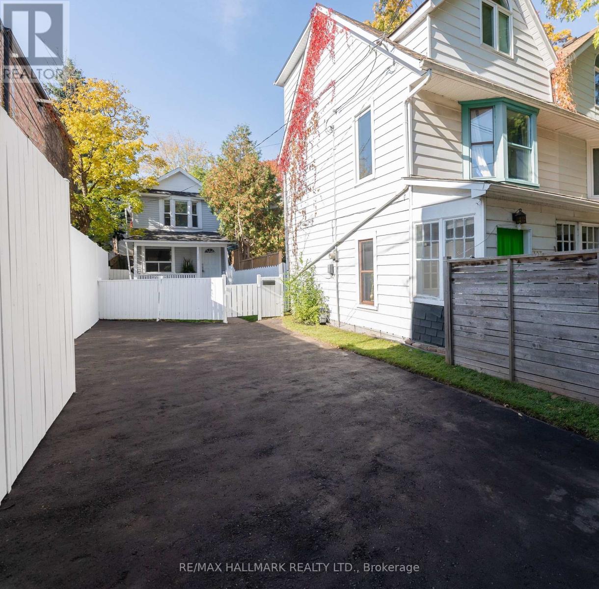 106 Willow Avenue, Toronto, Ontario  M4E 3K3 - Photo 3 - E12676534