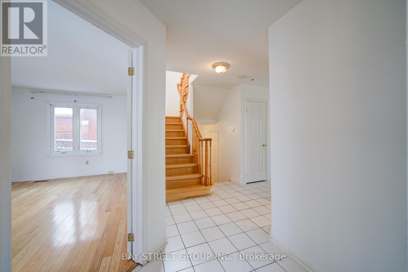 24 Militia Trail, Markham, Ontario  L3R 9H6 - Photo 3 - N12693624