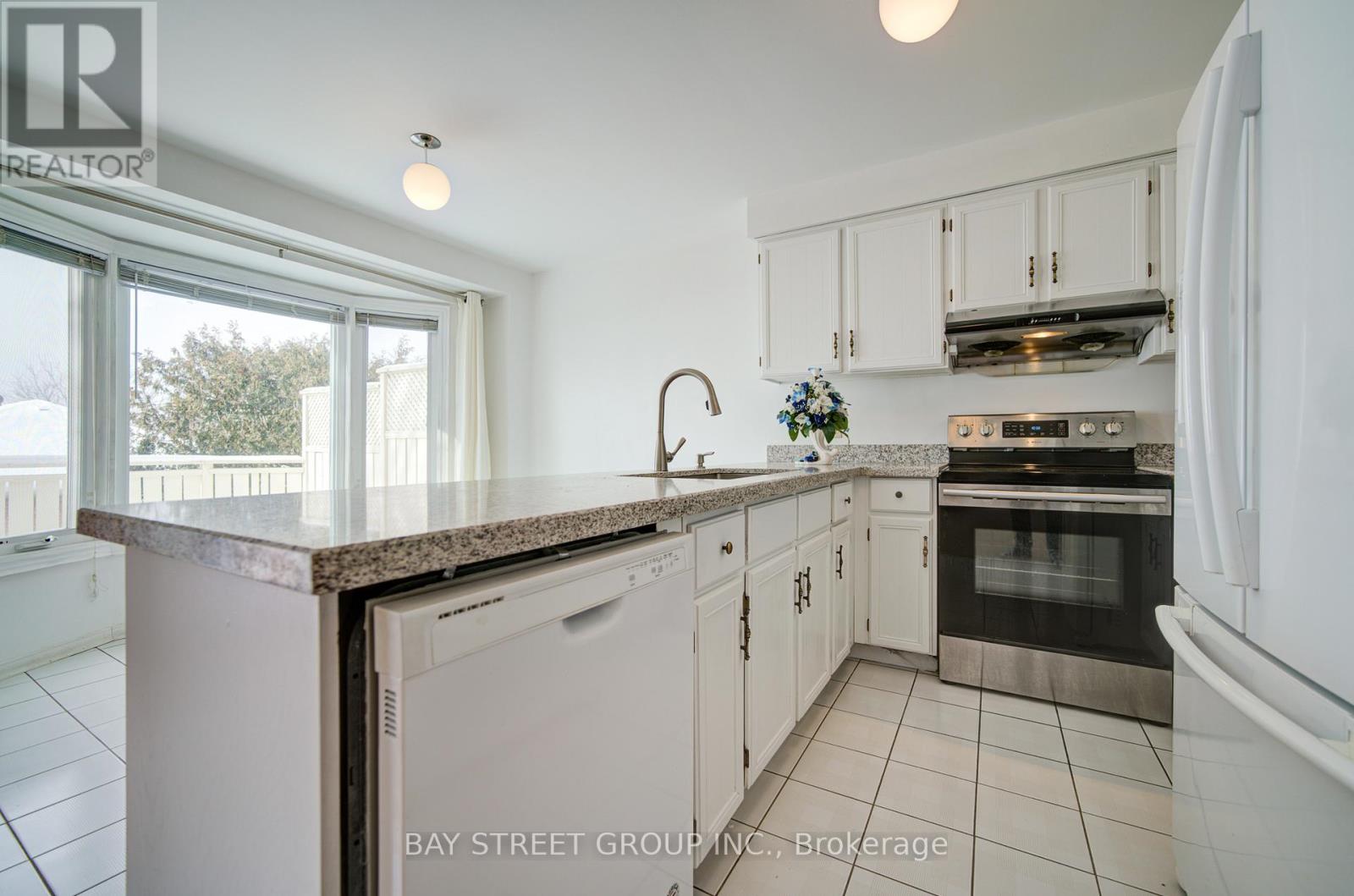24 Militia Trail, Markham, Ontario  L3R 9H6 - Photo 14 - N12693624