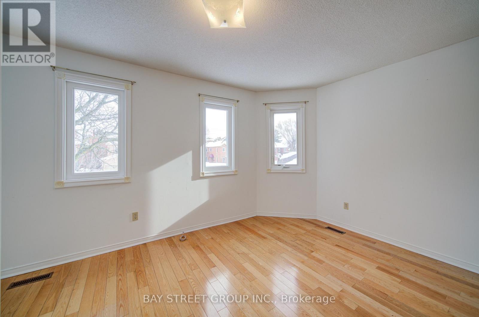 24 Militia Trail, Markham, Ontario  L3R 9H6 - Photo 20 - N12693624