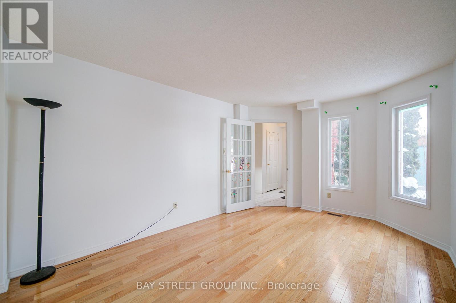 24 Militia Trail, Markham, Ontario  L3R 9H6 - Photo 6 - N12693624