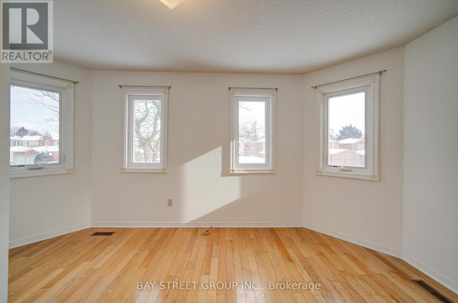 24 Militia Trail, Markham, Ontario  L3R 9H6 - Photo 21 - N12693624