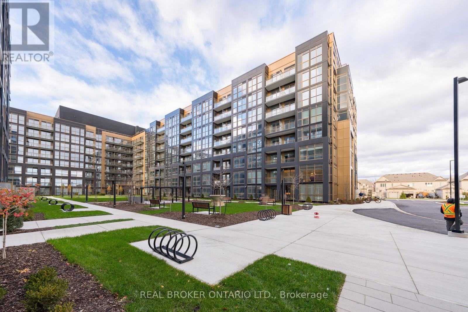 617 - 2343 Khalsa Gate, Oakville, Ontario  L6M 4J2 - Photo 3 - W12726898