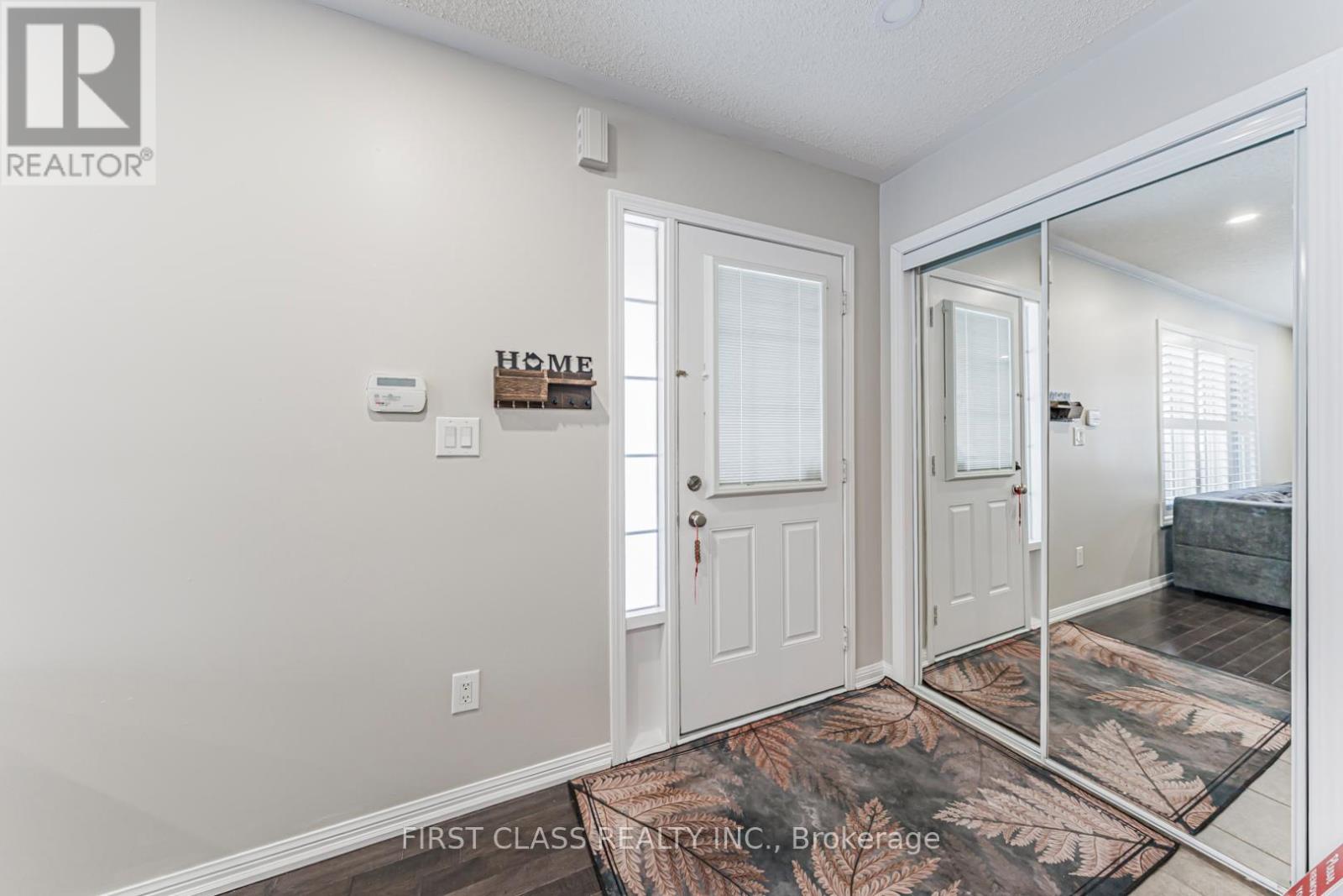 238 Whetham Heights, Milton, Ontario  L9T 0P2 - Photo 7 - W12726900