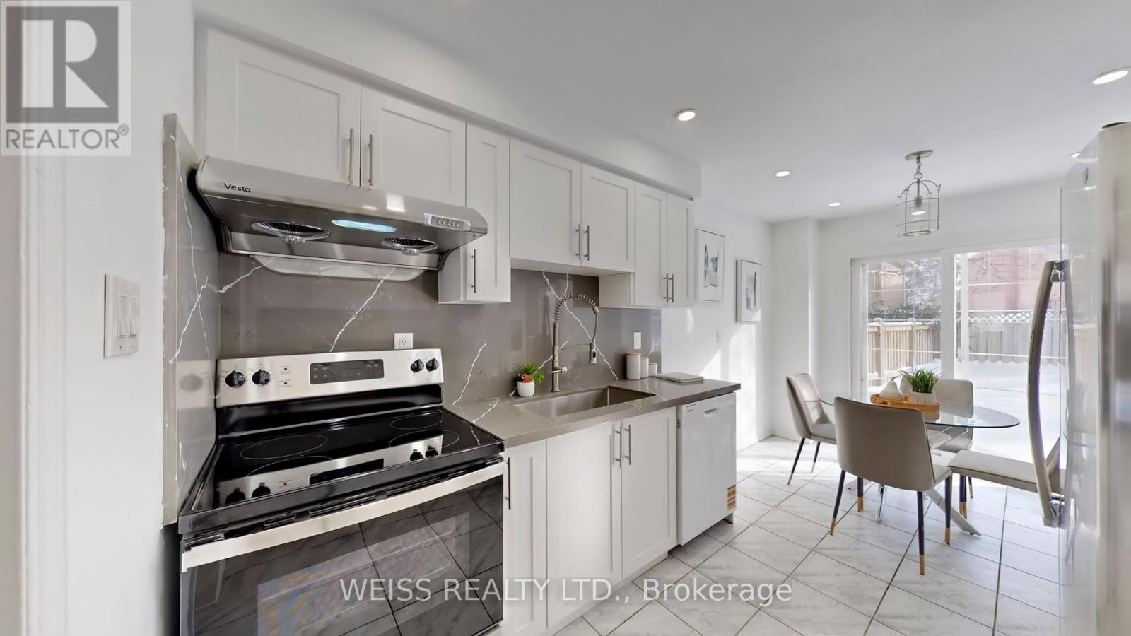 9 Tralee Street, Brampton, Ontario  L6Z 2X4 - Photo 12 - W12726940