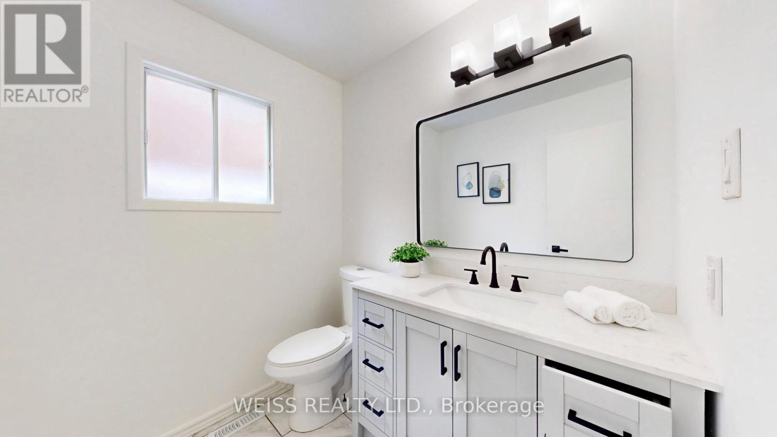 9 Tralee Street, Brampton, Ontario  L6Z 2X4 - Photo 17 - W12726940