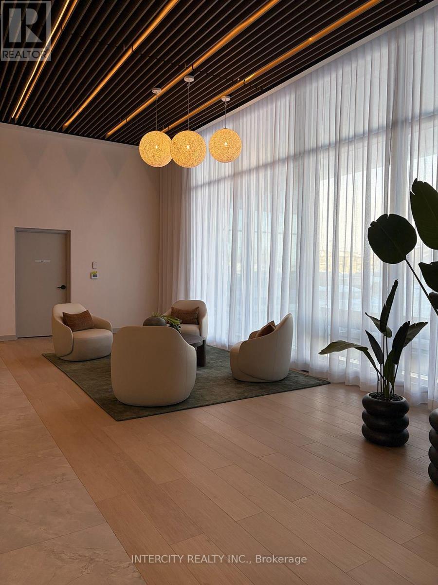 416 - 15 Skyridge Drive S, Brampton, Ontario  L6P 4S3 - Photo 4 - W12726950