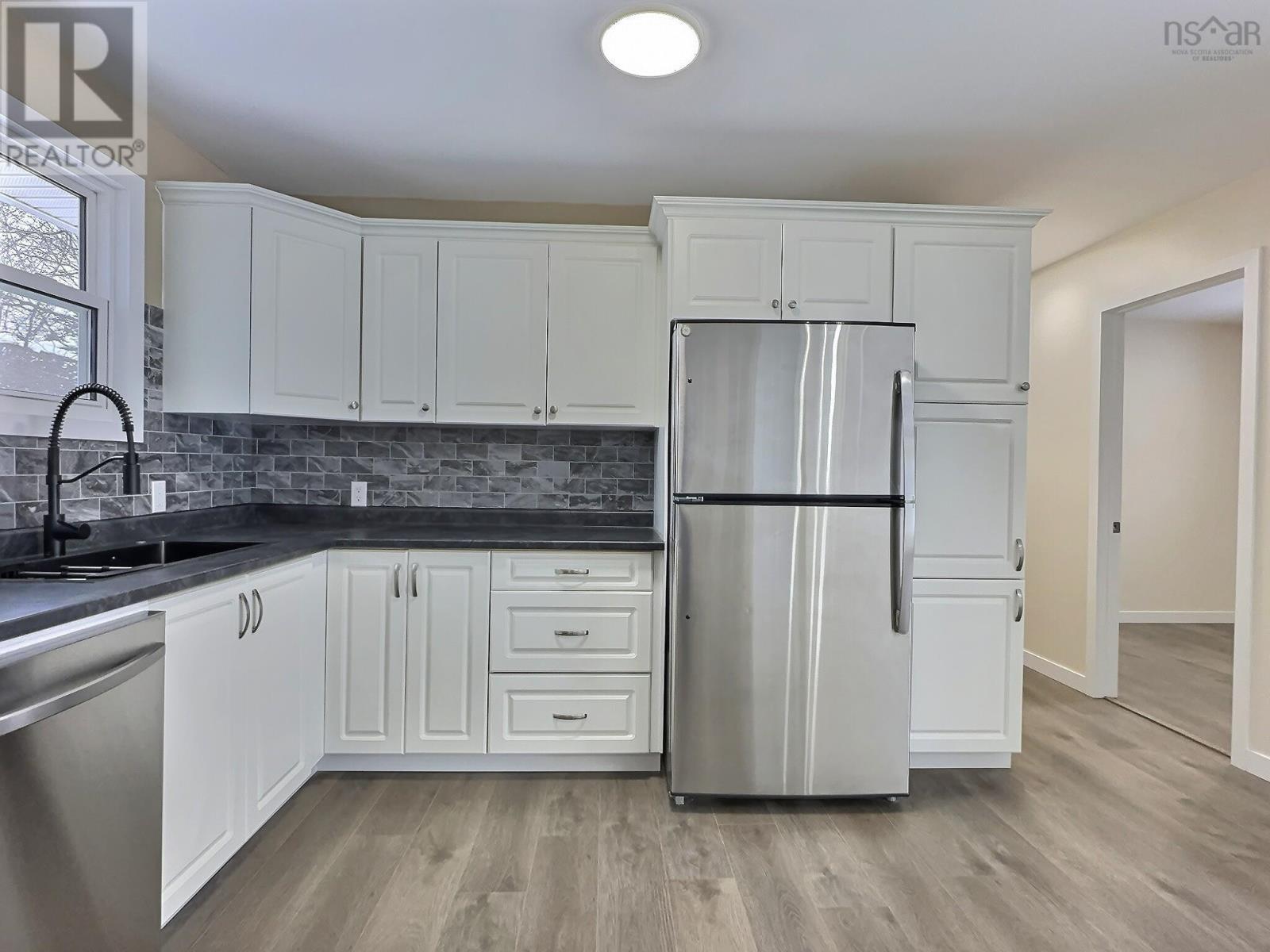 452 Pleasant Street, Truro, Nova Scotia  B2N 3T6 - Photo 4 - 202601448