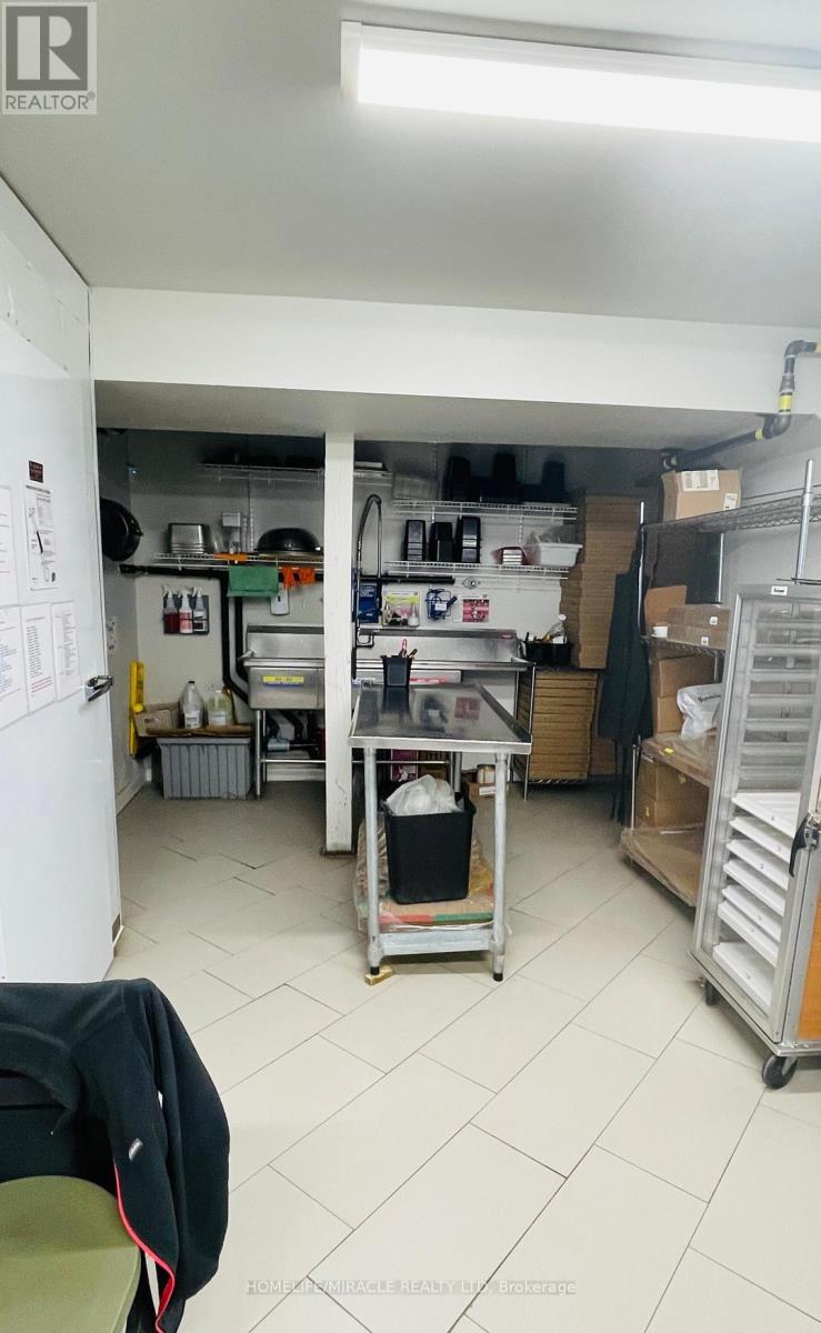 3 - 230-232 Kent Street W, Kawartha Lakes, Ontario  K9V 6A4 - Photo 12 - X12726904