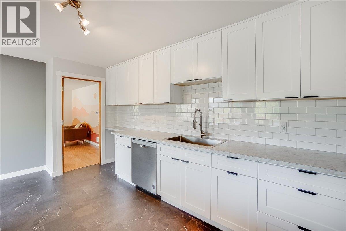 604 Wasson Street, Nelson, British Columbia  V1L 3G7 - Photo 8 - 10372622