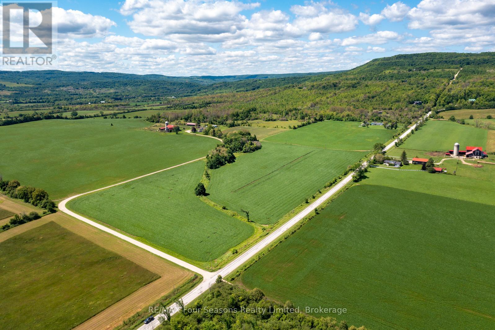 8483 36/37 Nottawasaga Side Road, Clearview, Ontario  L0M 1P0 - Photo 10 - S12726968