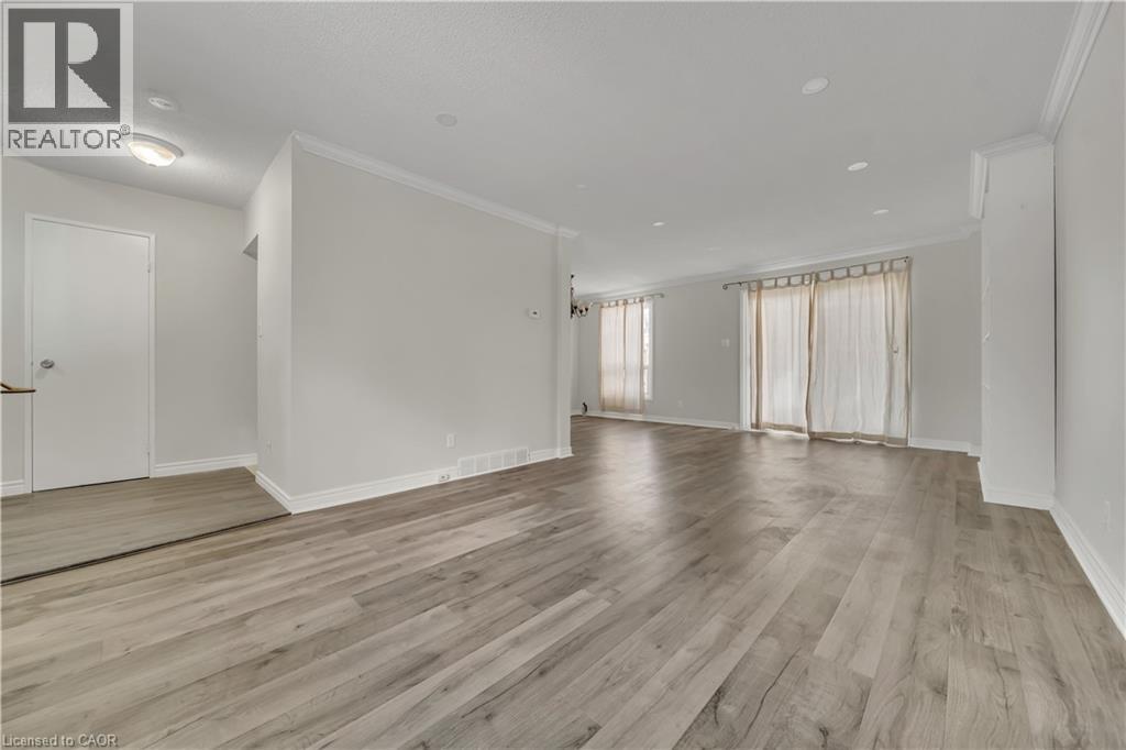 417 Keats Way Unit# 4, Waterloo, Ontario  N2L 5S7 - Photo 6 - 40800722