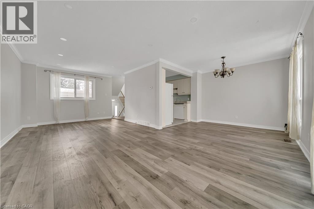 417 Keats Way Unit# 4, Waterloo, Ontario  N2L 5S7 - Photo 8 - 40800722