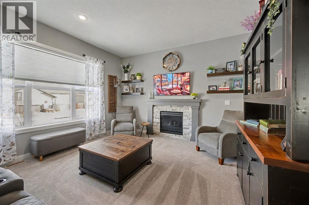 49 Aztec Crescent, Blackfalds, Alberta  T4M 0M2 - Photo 3 - A2279039