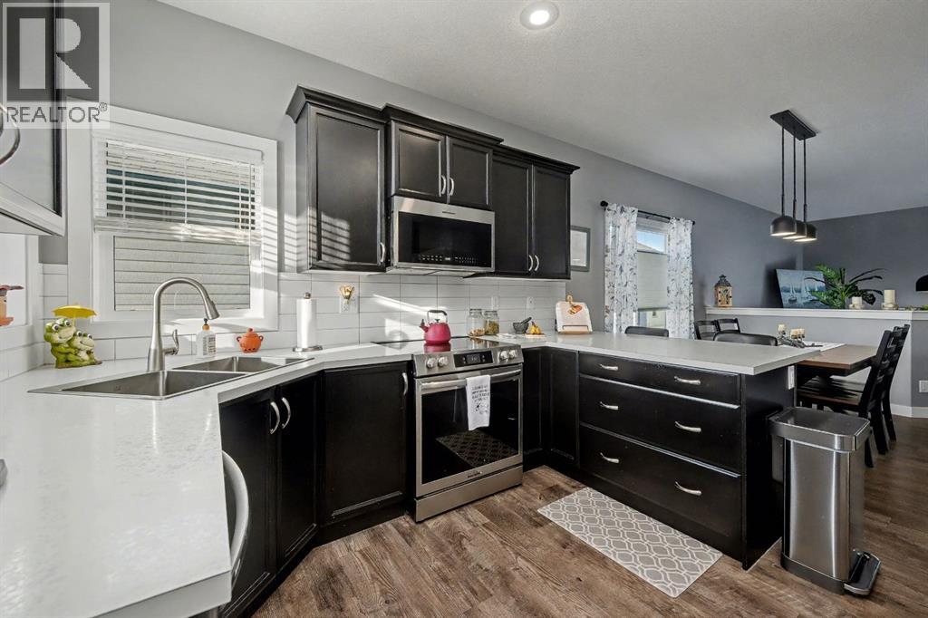 49 Aztec Crescent, Blackfalds, Alberta  T4M 0M2 - Photo 6 - A2279039