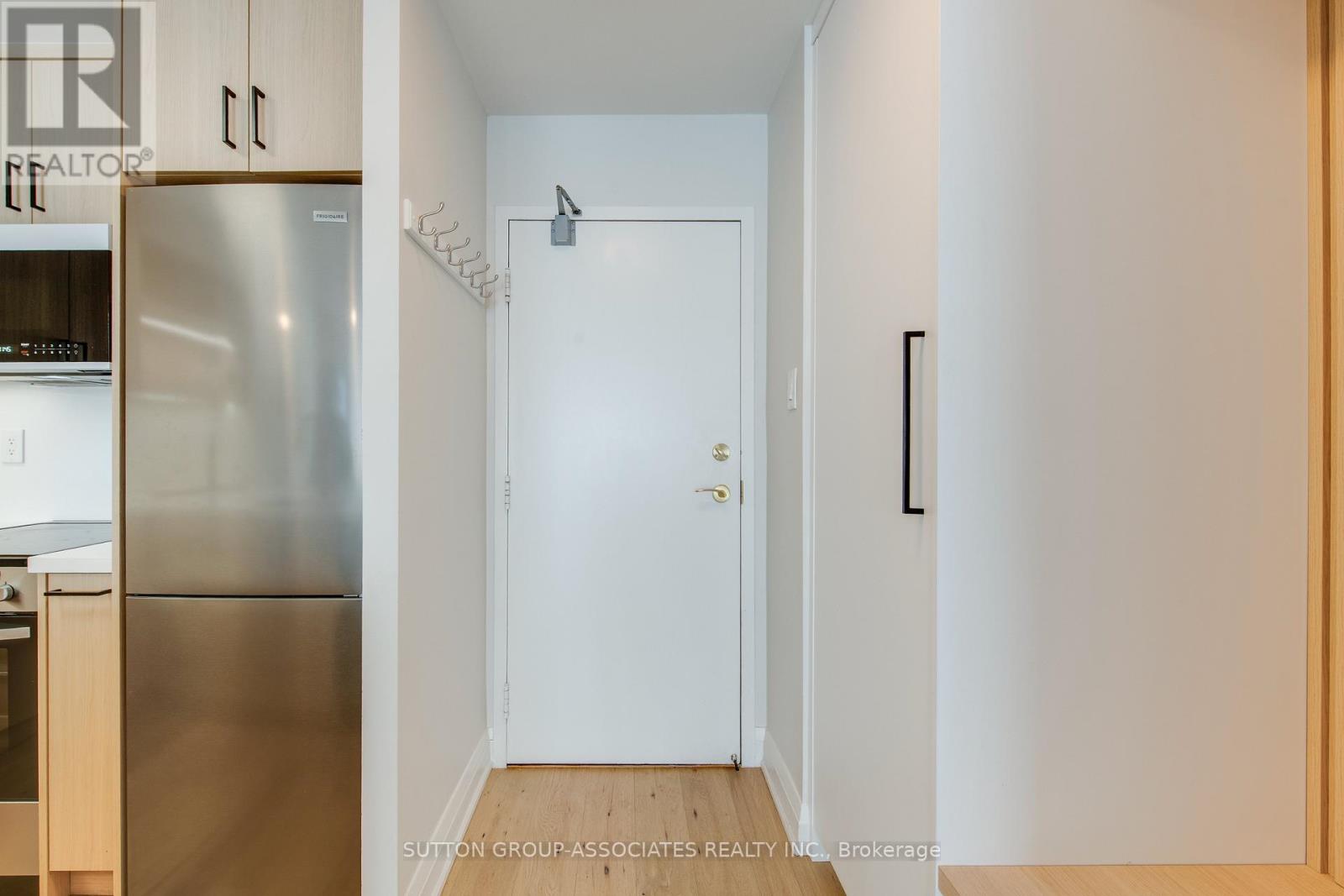 827 - 95 Prince Arthur Avenue, Toronto, Ontario  M5R 3P6 - Photo 2 - C12726970