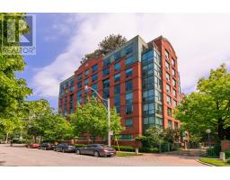 827 - 95 PRINCE ARTHUR AVENUE, Toronto, Ontario