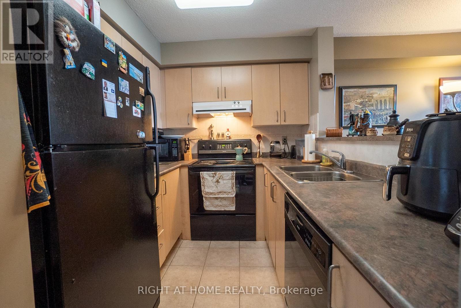 514 - 906 Sheppard Avenue W, Toronto, Ontario  M3H 2T5 - Photo 11 - C12727000