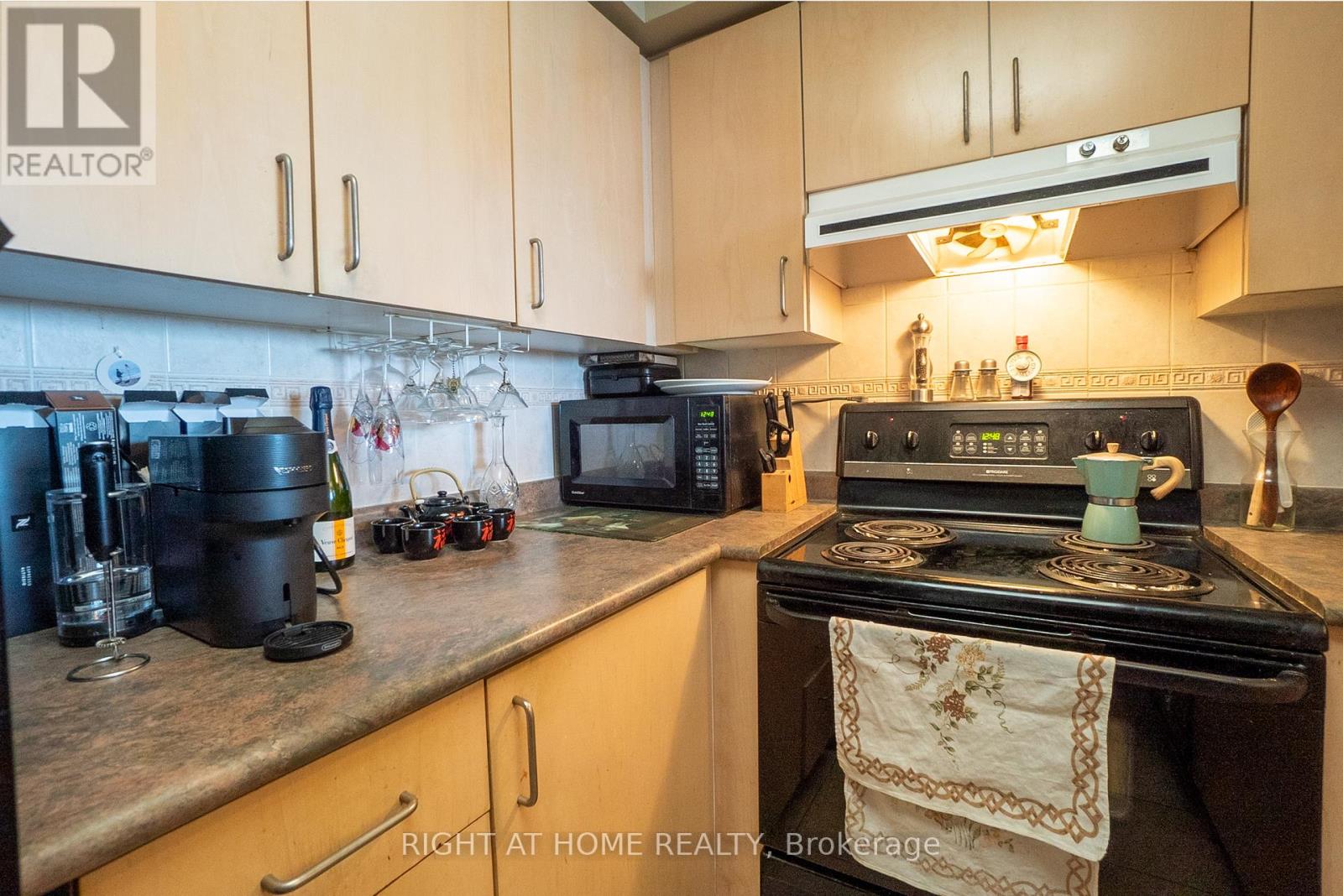 514 - 906 Sheppard Avenue W, Toronto, Ontario  M3H 2T5 - Photo 12 - C12727000