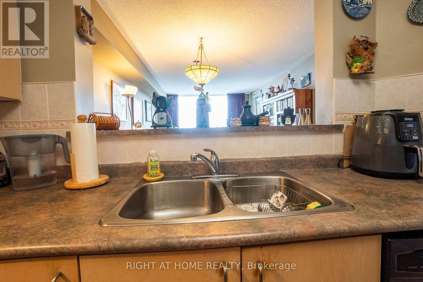 514 - 906 Sheppard Avenue W, Toronto, Ontario  M3H 2T5 - Photo 13 - C12727000