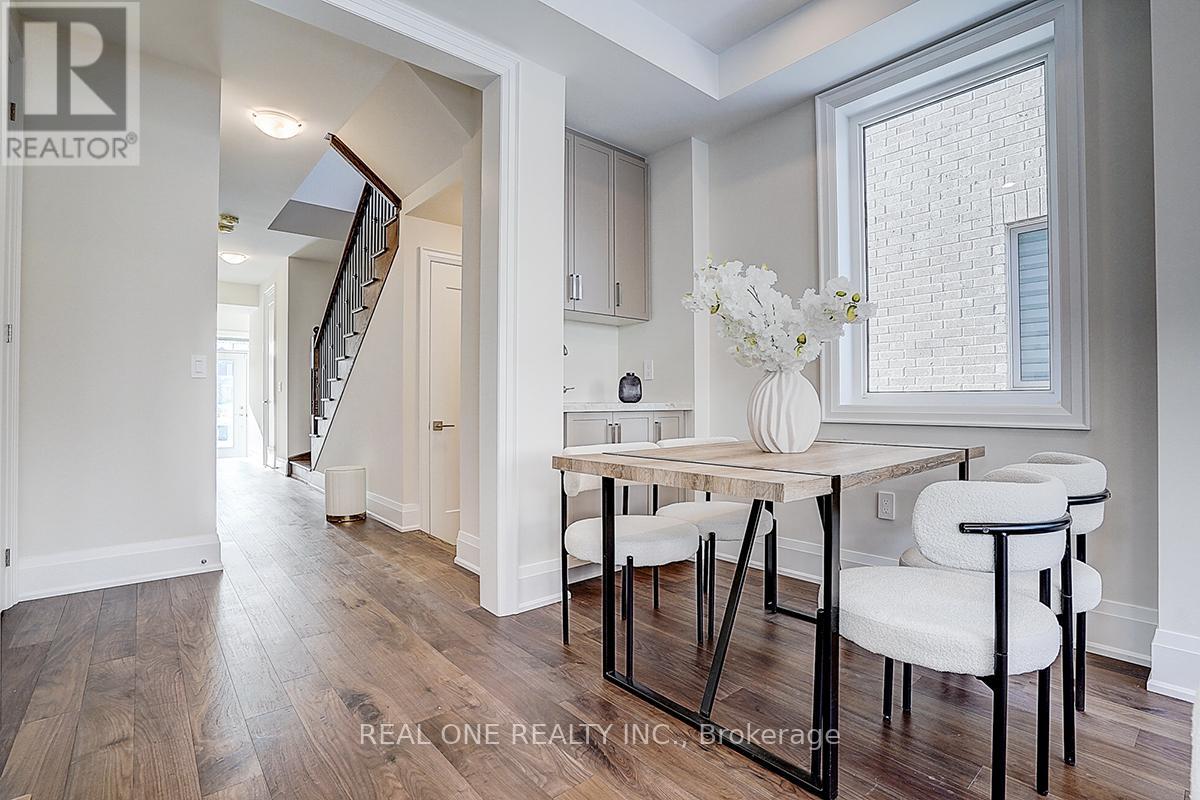 18 Mace Avenue, Richmond Hill, Ontario  L4E 1K8 - Photo 7 - N12726980