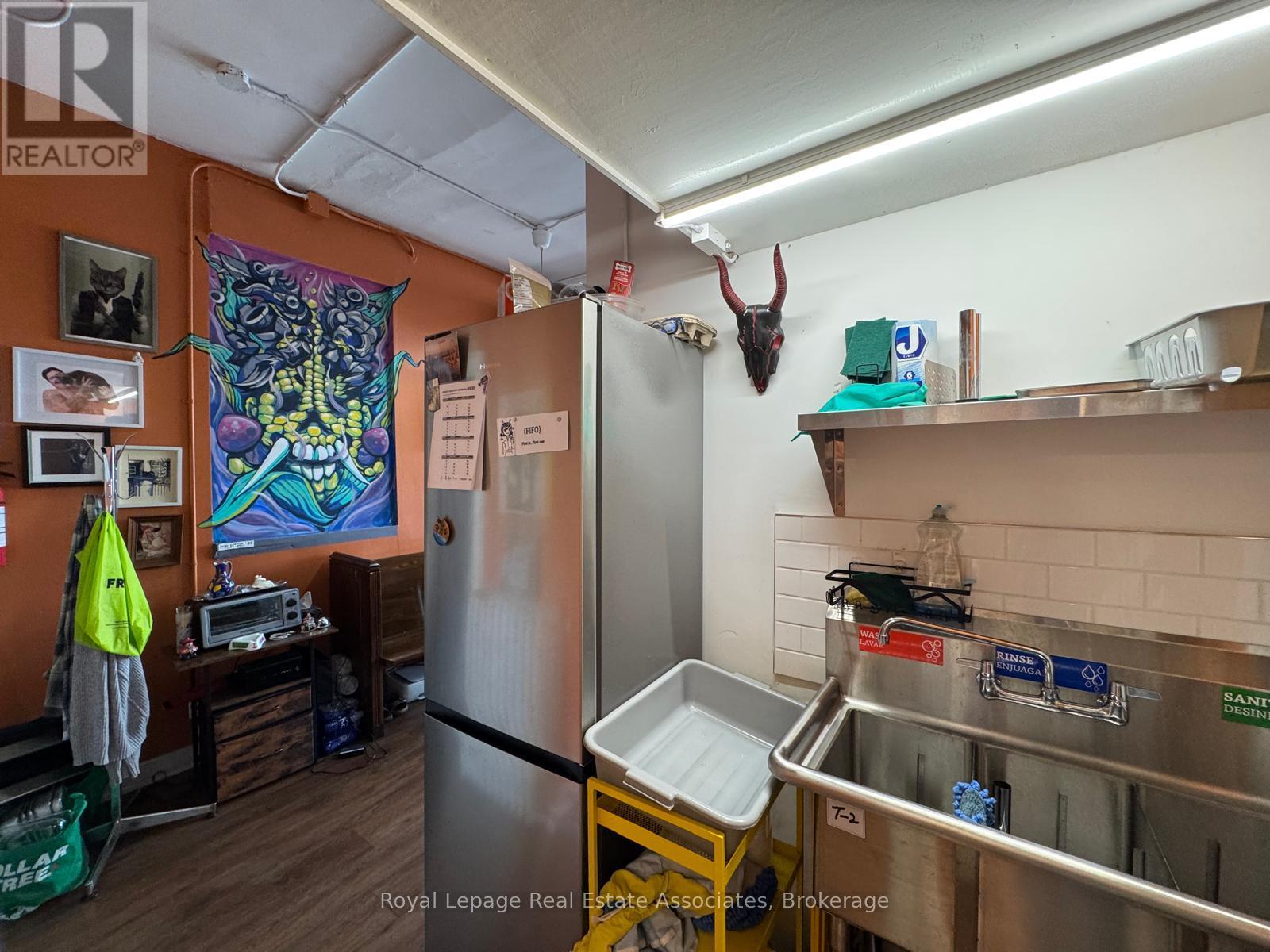 1537 Queen Street W, Toronto, Ontario  M6R 1A7 - Photo 12 - W12443545