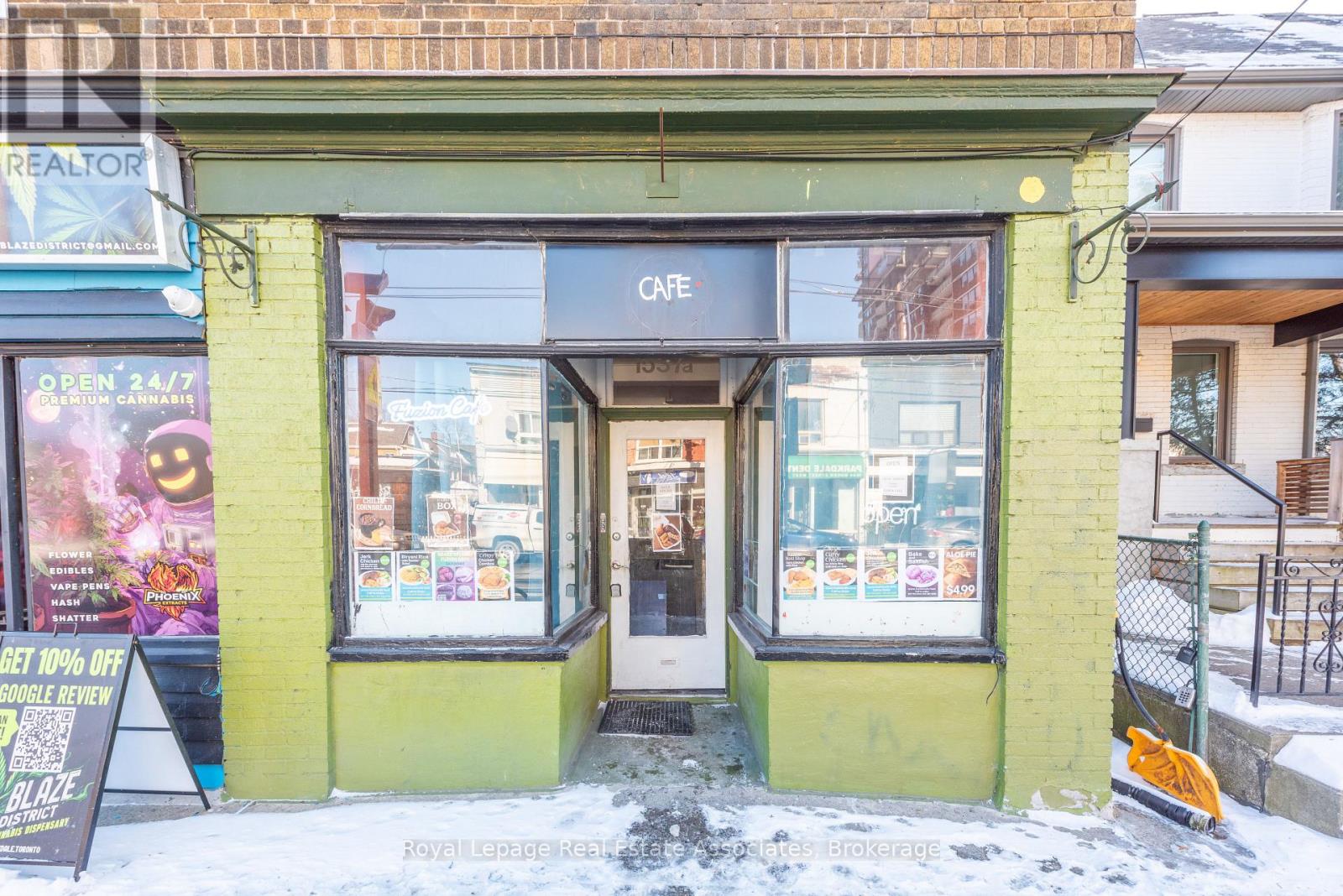 1537 QUEEN STREET W, Toronto, Ontario