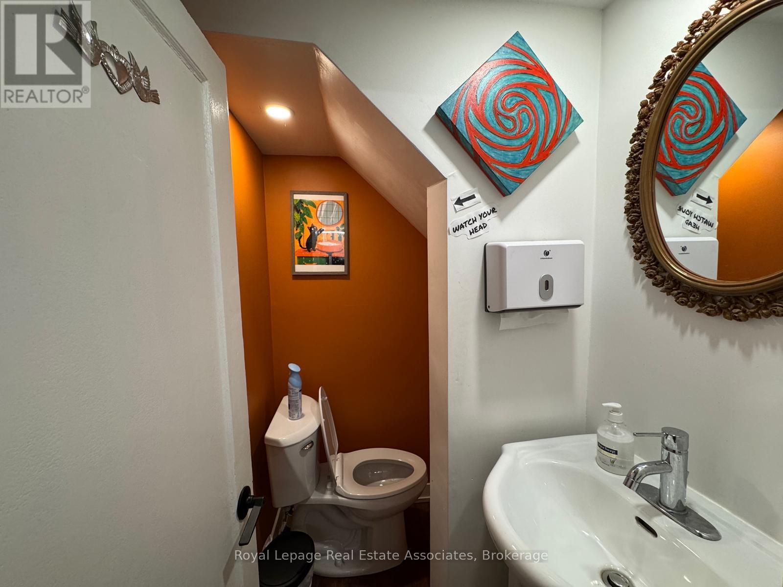 1537 Queen Street W, Toronto, Ontario  M6R 1A7 - Photo 10 - W12443545