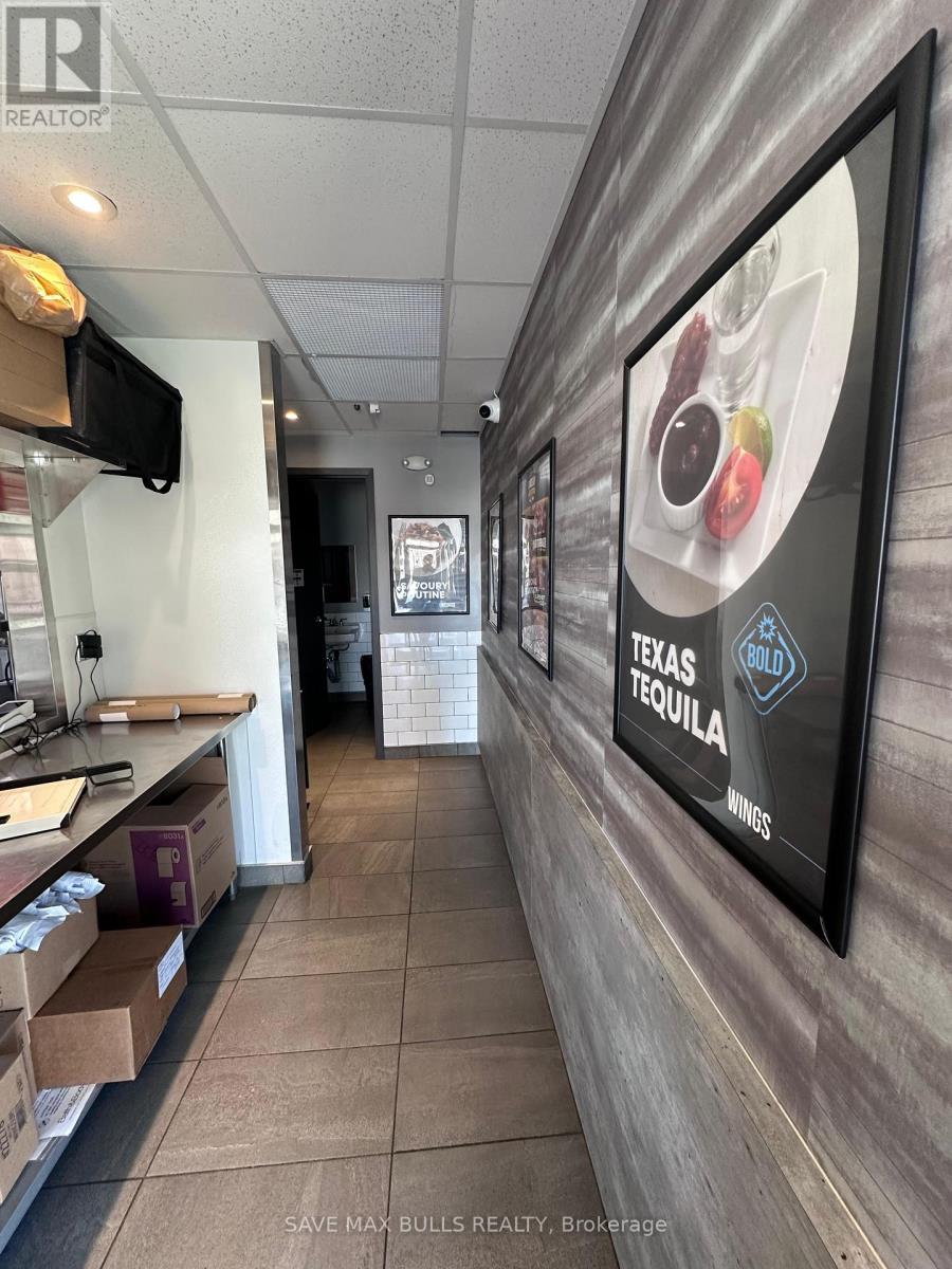 1733 Bloor Street, Toronto, Ontario  M6P 1B2 - Photo 11 - W12726974