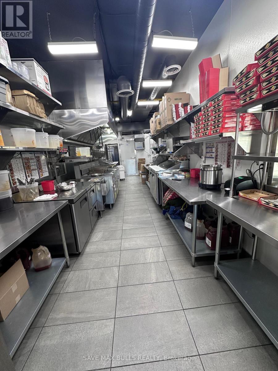 1733 Bloor Street, Toronto, Ontario  M6P 1B2 - Photo 8 - W12726974