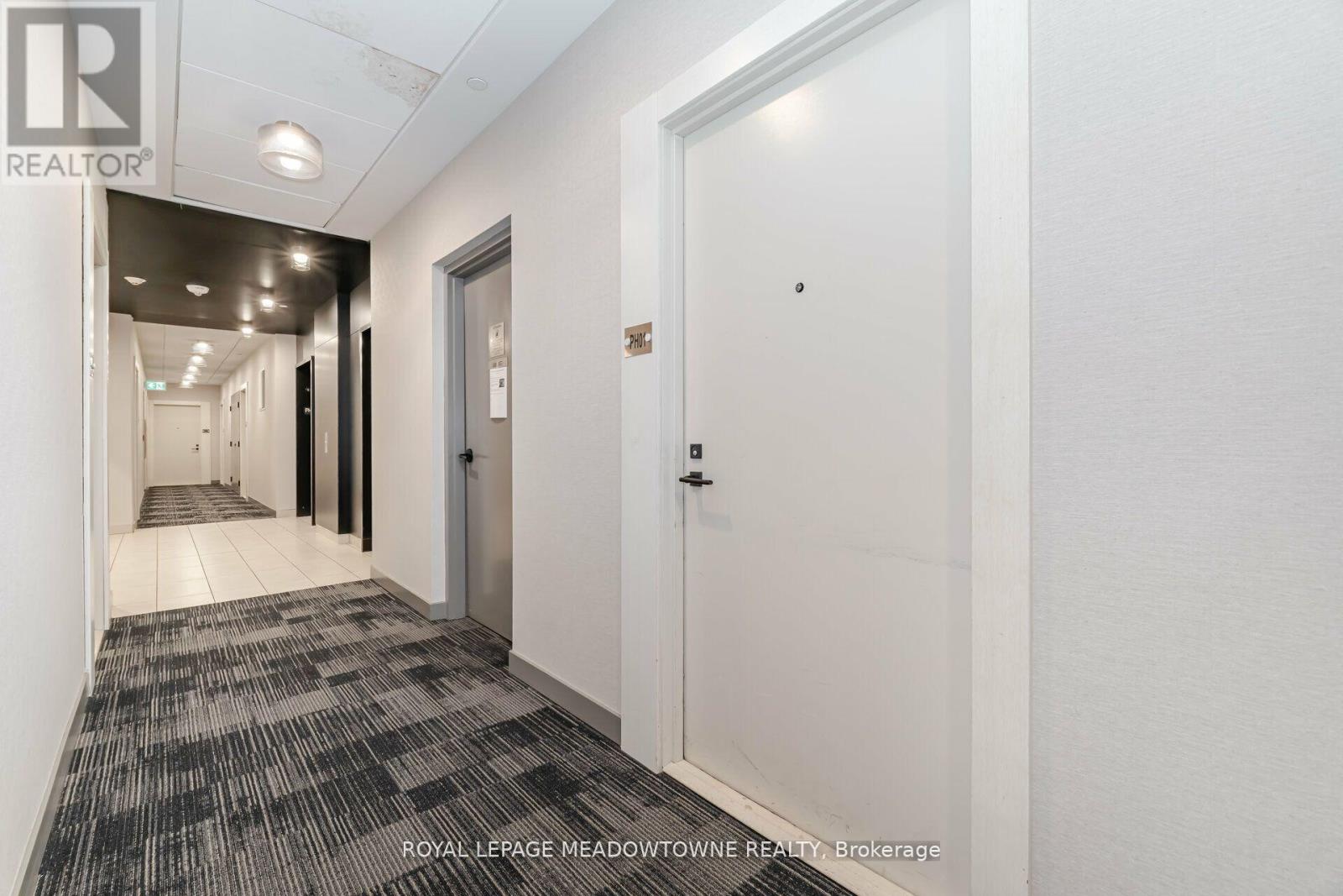 Ph1 - 4677 Glen Erin Drive, Mississauga, Ontario  L5M 2E3 - Photo 3 - W12726982