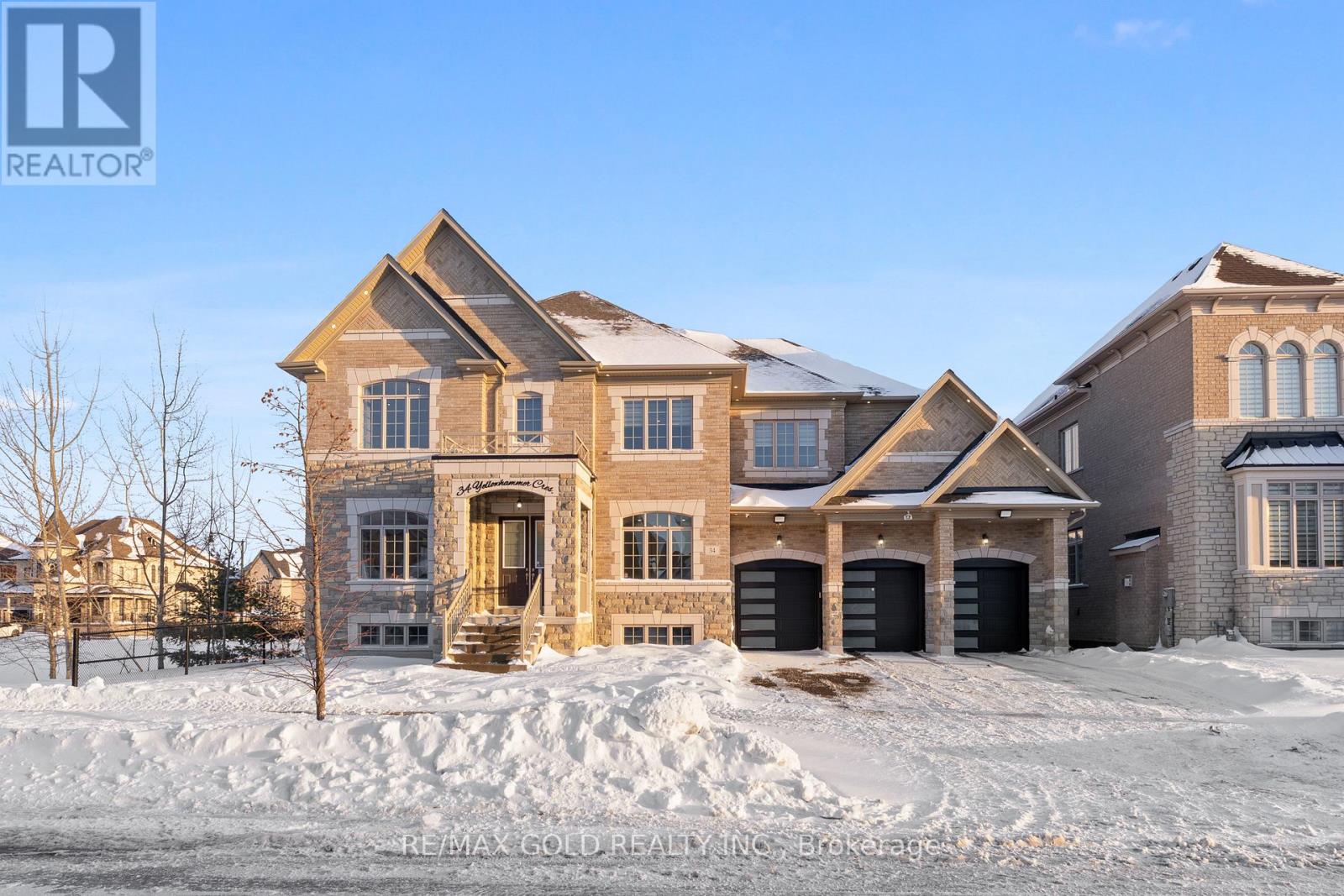 34 Yellowhammer Crescent, Brampton, Ontario  L6P 4J6 - Photo 2 - W12726984