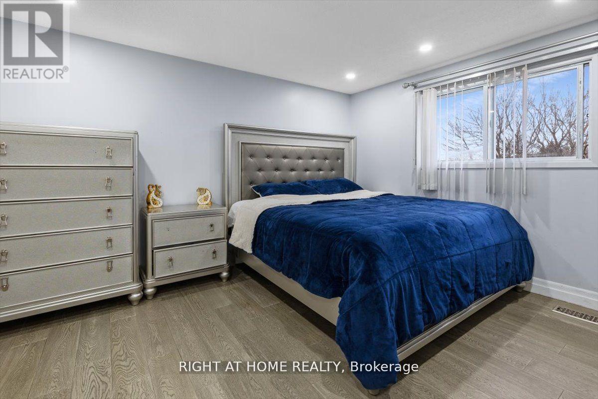 275 Tagge Crescent, Kitchener, Ontario  N2K 3R7 - Photo 11 - X12726990